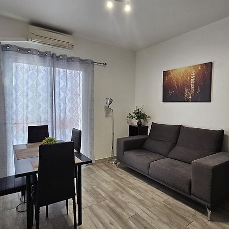Apartamentos Sleep In Мадрид Екстер'єр фото